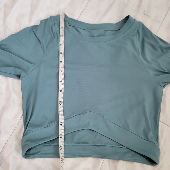 ALPHALETE Long Sleeve Crop top size Small - Picture 8 of 11